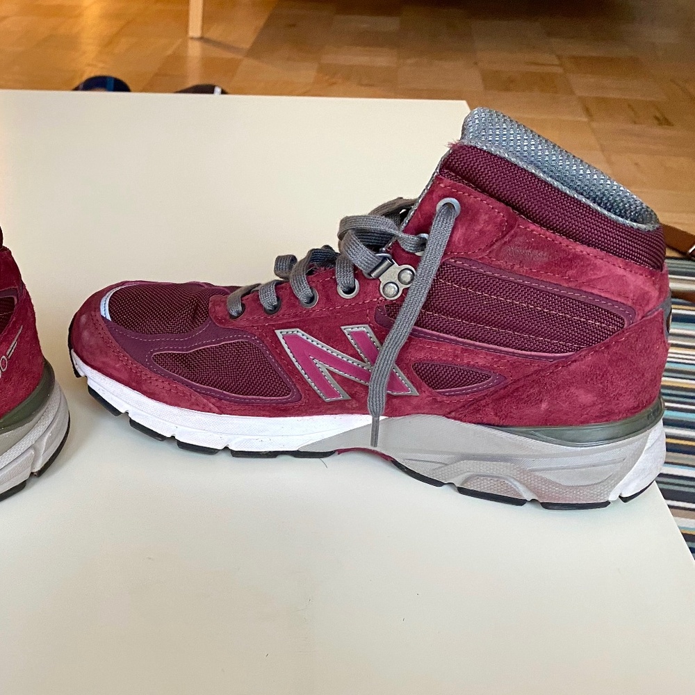 New Balance 990v4 Mid Burgundy with Box